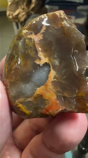 "Nature’s Hidden Gemstone 💎 Agate Crystal Revealed! #youtubeshorts #gemstones #shorts