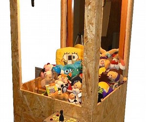 DIY CLAW MACHINE