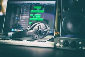 Music Production College Courses | ACC | UK creative college