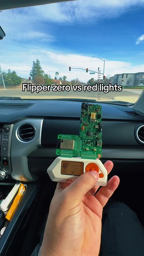 Flipper Zero vs Red Lights - Can it Change Traffic Lights?
