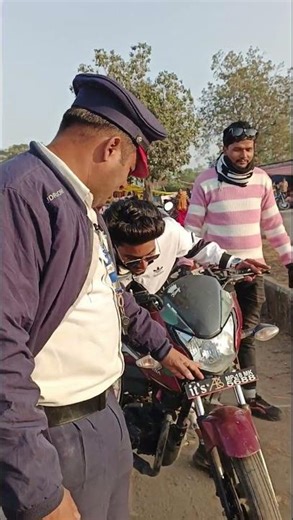 Style के चक्कर में Fancy Number Plate न लगवाएं! #numberplates #trafficrules #shorts