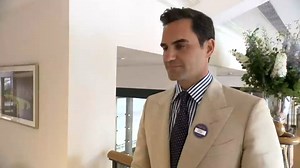 4.9M views · 255K reactions | A legend returns. The Centre Court crowd rises for eight-time #Wimbledon champion Roger Federer | Wimbledon | Facebook