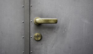 Best Garage Door Locks to Make Your Garage More Secure