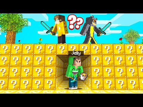 SPEEDRUNNER vs. HUNTERS In A LUCKY BLOCK WORLD... (Minecraft)