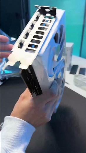 GeForce RTX™ 5080 AERO OC SFF 16G Unboxing🤍