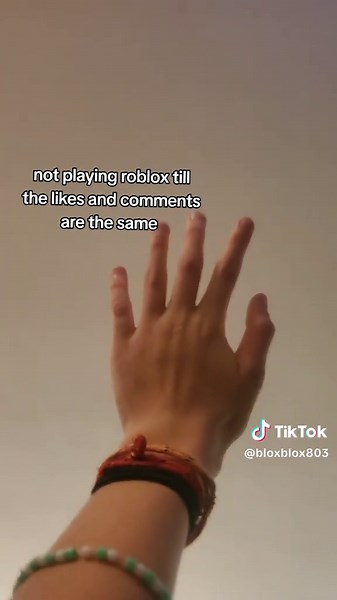 hand vids (@bloxblox803)’s video of roblox