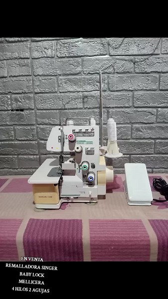 Explore the Singer Sewing Machine in Action