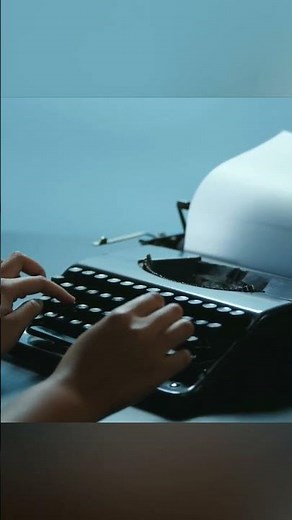 The Origins and Evolution of the QWERTY Keyboard Layout: A Historical Insight #viralvideos