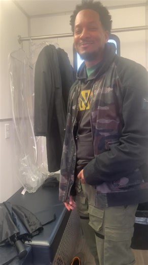 7.5K views · 227 reactions | I spent years being on Law & Order as an Extra…a blur in the background. I realize now that i wasn’t ready then. It took me 20 years later to be READY! Here’s the GRATEFUL part…….I felt so good so good back then being the “Extra” because i was doing what i LOVE. There are NO SMALL PARTS. DO IT BIG | Shawn Myles | Facebook