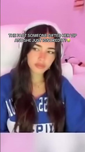 Imagine getting free VIP in Dress to impress