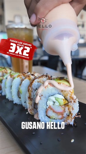 🥢Esta promo está que arde 🔥3x2 en rollos seleccionados. Corre a Hello Sushi y haz que tu día sea mucho más sabroso 😍. La promoción aplica en todas las sucursales 📍 y servicio a domicilio 🛵Nuestra HelloLínea 669 226 0700📲 siempre dispuesta para atender tu antojo🫡 | Hello Sushi
