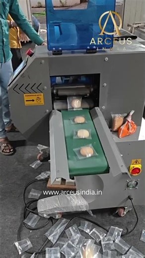 Cookies Packing Machine in Flow Wrap Machines #foodpackagingmachine #flowwrapmachine #arceusindia