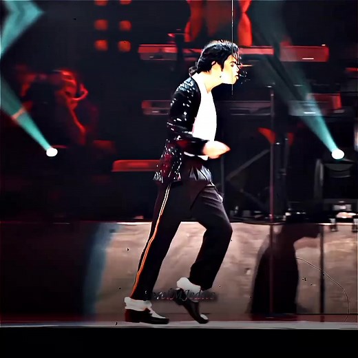Evolution of Michael Jackson Moonwalk Dance