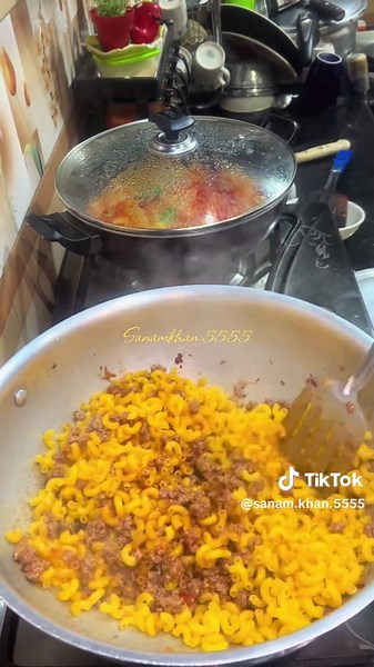 بغیر اُبالے کیمہ مائکرونی | کوئی جھنجھٹ نہیں، صرف مسالوں میں ڈالیں اور زبردست تیار!#PashtoCooking #SanamKhan5555 #KeemaMacaroni #EasyRecipe #CookingVlog