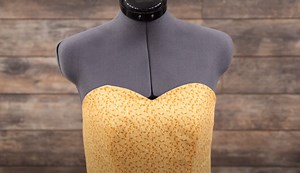 How to Sew a Sweetheart Neckline: Easy Instructions