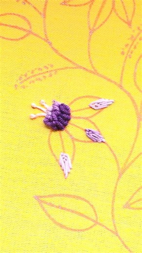 🌺 Embroidery Tips for Attractive Flowers: Use Thread Blending: Combine 2-3 shades of the same color for realistic petals. Stitch Direction Matters: Follow the natural curve of each petal for depth. Add Texture: Use French knots for centers and satin stitch for smooth petals. Layer Petals: Start with lighter shades underneath, then add darker shades on top. Finish with Sparkle: Add tiny beads or metallic thread for dew-like effects. Pro Tip: Use variegated thread for instant color gradients! 🌈 