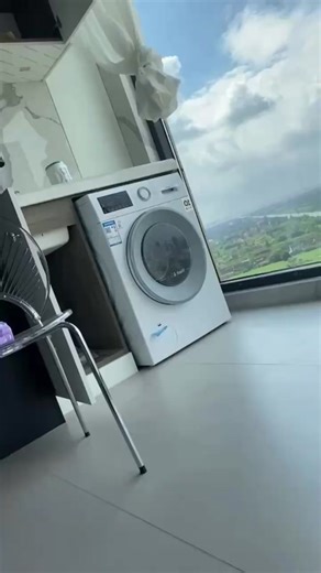 Walking Washing Machine: A Fun and Unique Innovation