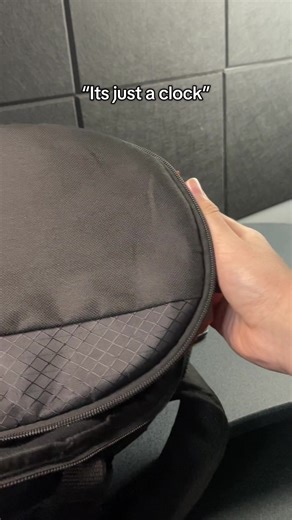 Exploring Minecraft's Simple Yet Intriguing Clock