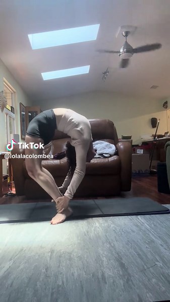 Contortion Training Session Highlights with @LauraSuttonxx