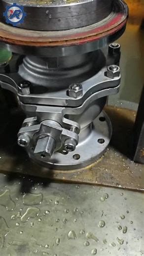 Every ball valve undergoes a strict pressure test to ensure reliable sealing performance and long-term durability under high-pressure conditions. The testing process includes body strength test, sealing test, and air tightness inspection — each valve must pass 100% inspection before shipment.#valve #valvefactory #valvemanufacturer #steelvalve #valvesupplier