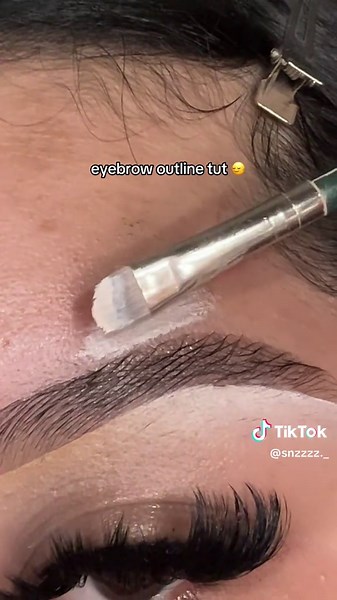 Eyebrow Outline Tutorial: Perfect Your Look