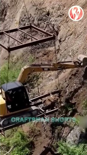 Excavator | This is how the excavator works on the hillside