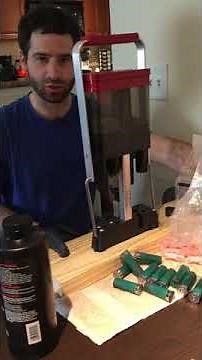 Reloading Fiocchi shotshells using Lee Load All 2