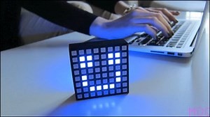 iPhone/Androidと連動して着信・メール・Twitterなどを8×8のLEDが光って通知、自分で動作ルールも簡単に追加できるLEDライト「L8 SmartLight」