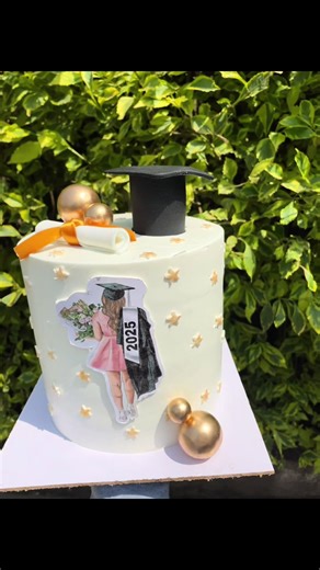 Graduation cake 🎓🎓 0926002510#graduationcake #graduation #graduationcakes #nunucake #minicake##ኬክ