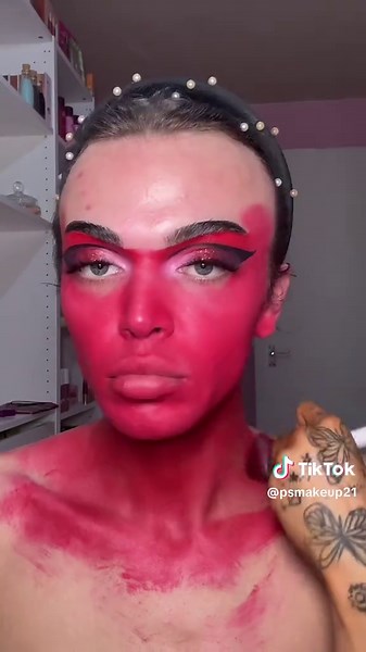 Stunning Halloween Makeup Tutorial: Devil Look