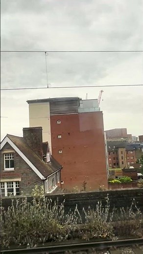 On board a train pulling into Reading Railway Station 🚉