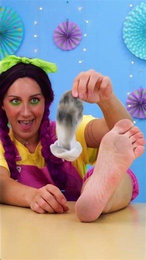 Mini Washing Machine Magic! 😍🌀 Watch Tiny Clothes Get Sparkling Clean