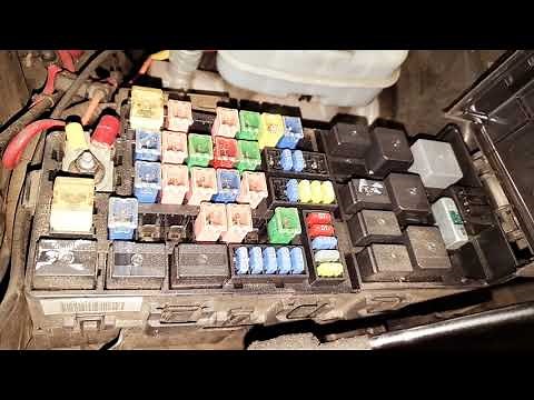 Ford Explorer AC Fuse and Relay Location