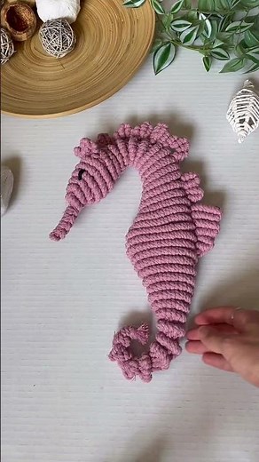 🤯 This Will Blow Your Mind | A Macrame Seahorse Pattern