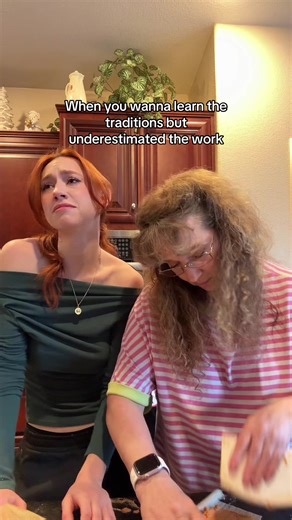 The masa did eventually run out 😮‍💨 #peliroja❤️👩🏻‍🦰 #madreehija #nochebuena #parati #ifykyk