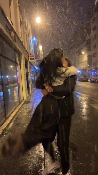 First Snow in Paris: A Winter Wonderland Experience