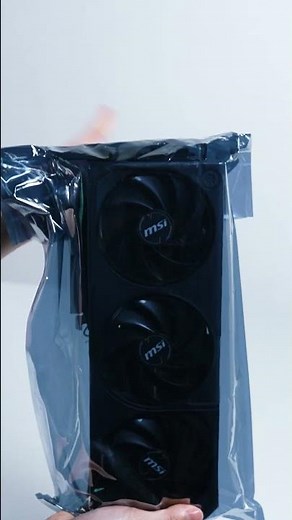 GeForce RTX™ 5070 SHADOW 3X OC - Unboxing | MSI