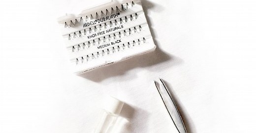 DIY Lash Extensions: How to Use and Apply Them