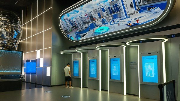 Inside China's Futuristic Science Museum – Is That a Spaceship?