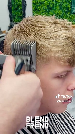 😎Blend hair with an EASY TO USE comb! . #menshair #menshairtutorial #barber #fade #haircut #hairtutorial #lifehack #TikTokBarber #BarberTutorial #fyp #fypシ #fypシ゚viral #reels #barbertools #menshaircut #foryoupage #newtrend #trending #viral #learnontiktok #tiktokmademebuyit #smallbusinesstiktokshop