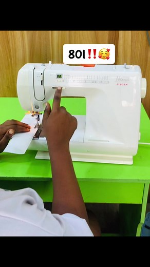 80k‼️SINGERdigital computerized electric sewing machine sewsSatin Taffeta Ankara LaceCottonSilk Linen Organza Flannel And many more 20 inbuilt designs!!Straight sewing Zigzag TricotFeather stitch Herringbone stitchBlind hemming Dial stitch selector Twin needle enabled Back stitch Adjustable stitch length Adjustable needle placement Zigzag stitches Twin needle enable Inner and outer weaving Button tacking Bobbin rewinding | Doch sewing machine