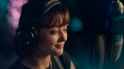 After a three year search, Jinx found her voice. Hear Ella Purnell’s story and more in Episode 3 of #BridgingTheRift // https://youtu.be/Qd1rOtu4SMI #Arcane | Arcane