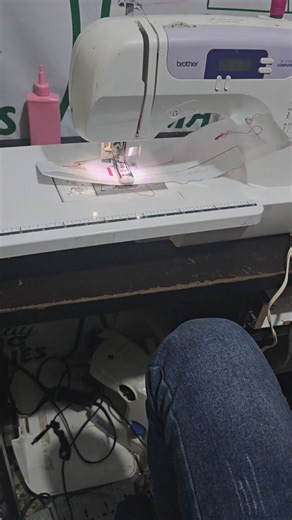 Sewing Machines And Mannequins in Nigeria on Instagram: "Computerized Brother BC- 2100 Electric Table Top Easy to carry about Lovely inbuilt stitches Which include Straight stitches Overlock stitches Blind hem 6 difference Buttonholes Beautiful lovely decorative stitches Twin needles enble Zigzag foot Bobbins Buttonhole foot Zipper foot Direct to light Pedal control options Speed Control 160,000 naira promo"