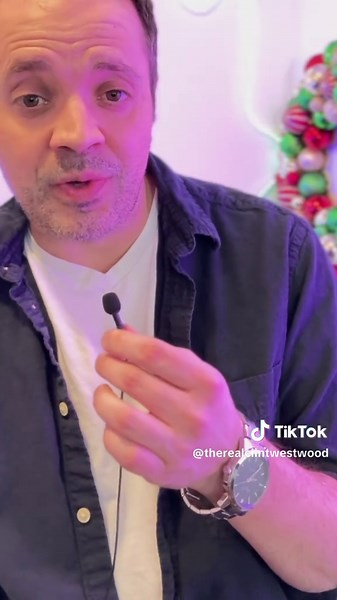 Fun facts about How the Grinch Stole Christmas (2000) #movies #cinema #film