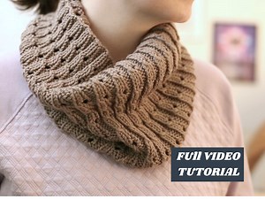 Beginner Friendly Easy Cowl W/ Video Tutorial // KNITTING PATTERN // Cascades // Mock Cable Circle Scarf // Quick Project in the Round / PDF - Etsy