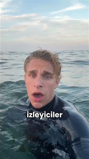 Okyanusun ortasında mahsur kaldığını iddia ediyor ama gerçek şok edici! 🌊😱