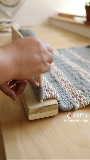 Peg loom weaving. Such a beautiful technique. Credit: Arounna Khounnoraj at Bookhou #pegloom #weavingloom #crafter #craftboxsubscription #subscriptionbox #craftsubscriptionbox