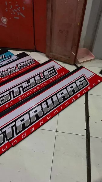 Semangat Membuat Stiker Bus yang Kreatif