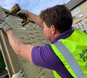 How deep to Dig Post Holes | What size posts do I need for my fence?