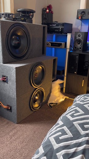 Testing Subwoofers: Bass Frequency Tests & Speaker Demos